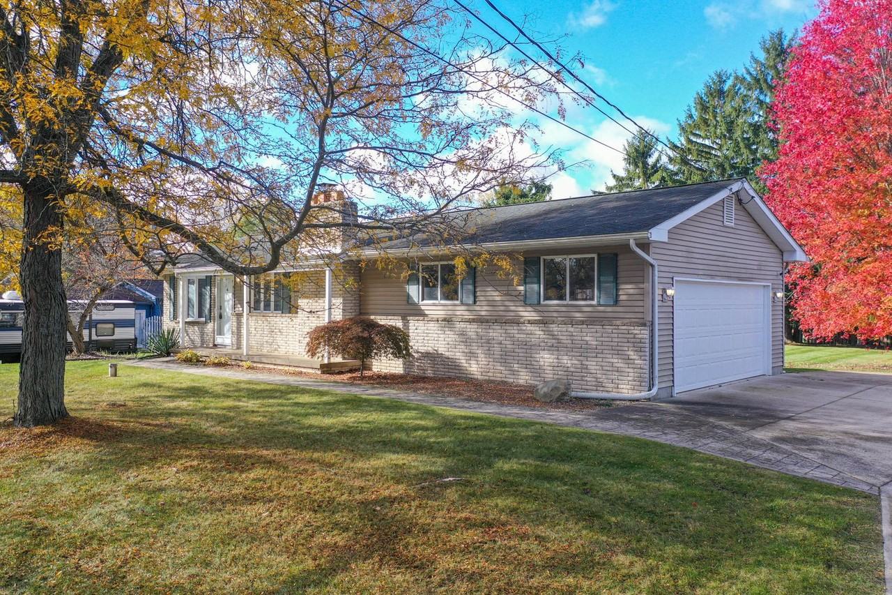 5151 Blossom Dr - Photo 2 of 19