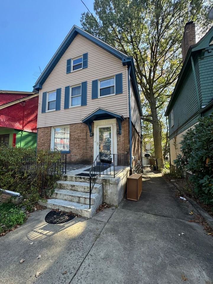 6332 Phillips Avenue - Photo 3 of 41