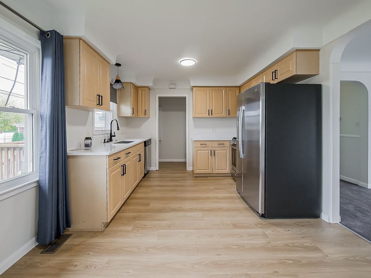 25561 South River Road - Photo 2 of 39