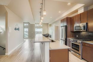 1733 Grove St - Photo 1 of 1
