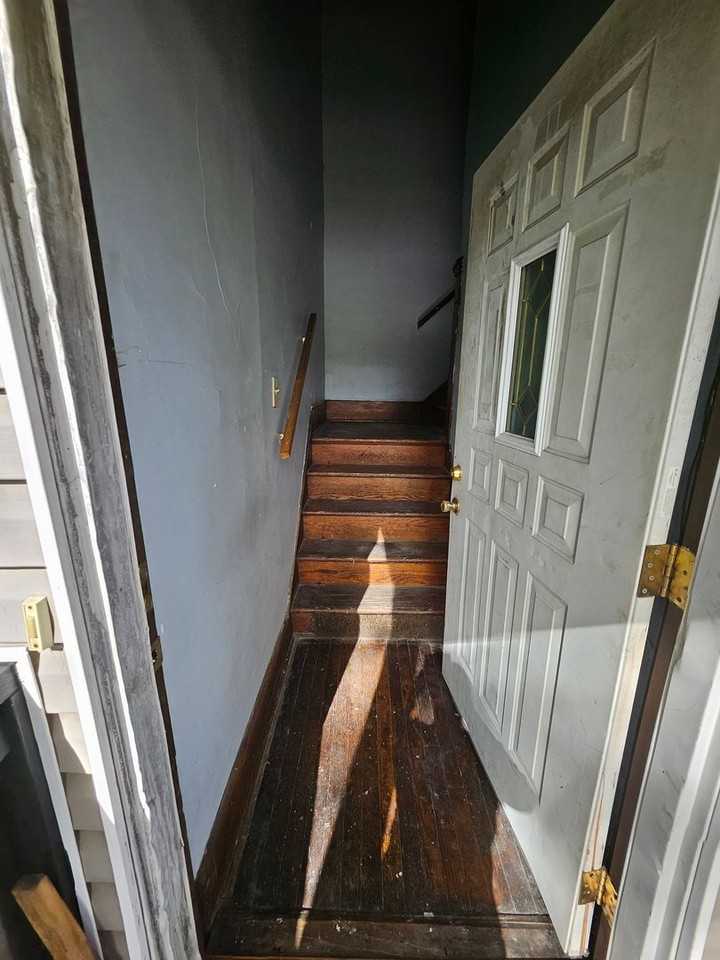 744 East 6th Street - Photo 2 of 11