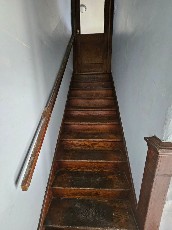 744 East 6th Street - Photo 3 of 11