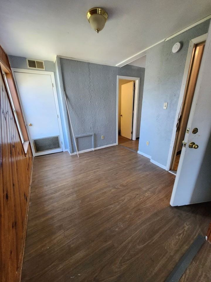 1101 Pennsylvania Ave #2 - Photo 2 of 7