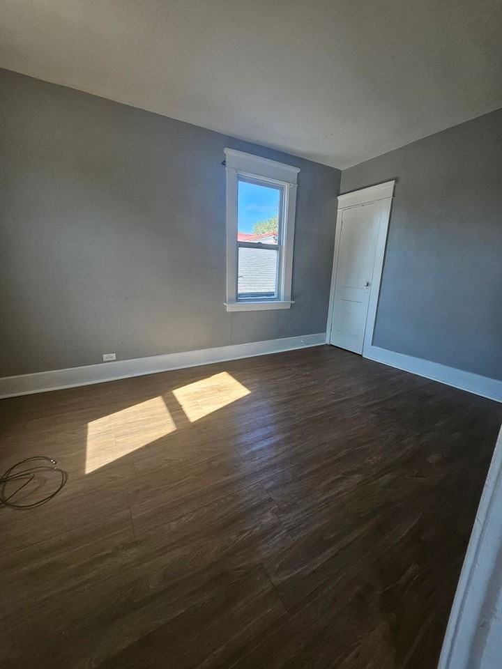 1404 E Lake Rd #2 - Photo 7 of 7