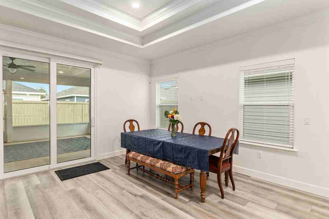 1425 Sw 67th Dr - Photo 3 of 14