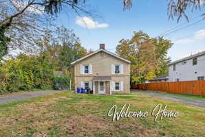 featured image of 148 Davenport St