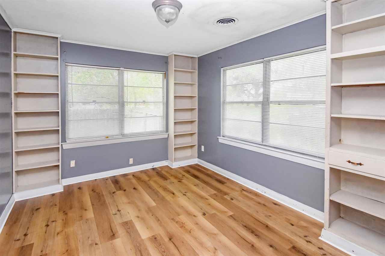 605 N 6th St - Photo 4 of 14