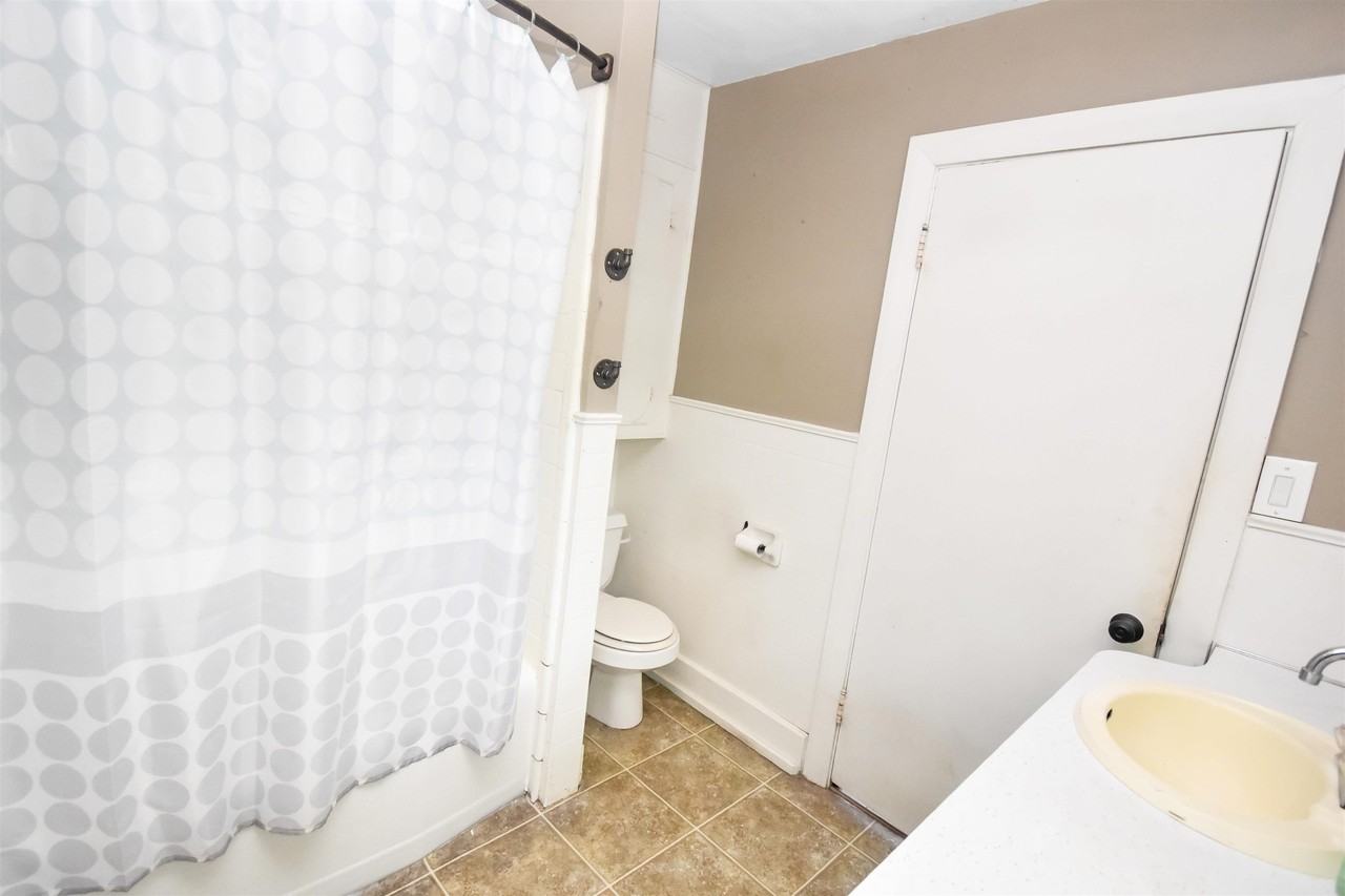 605 N 6th St - Photo 7 of 14