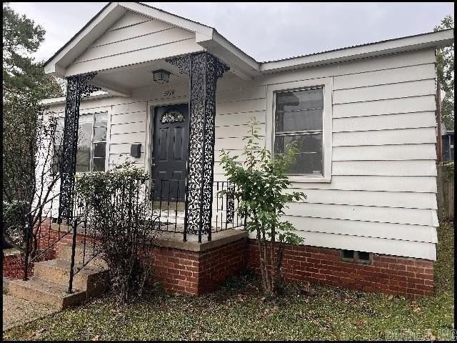 5919 Woodlawn Drive - Photo 2 of 16