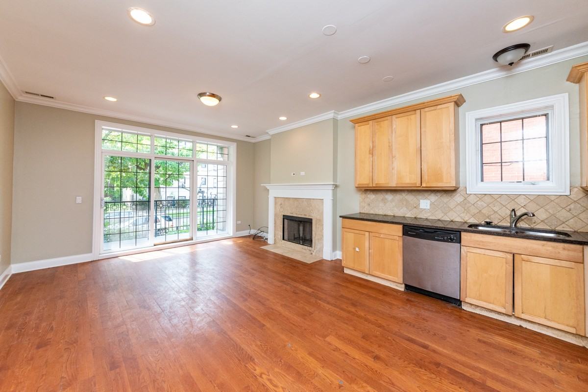 6217 S Kimbark Ave #3S - Photo 2 of 23