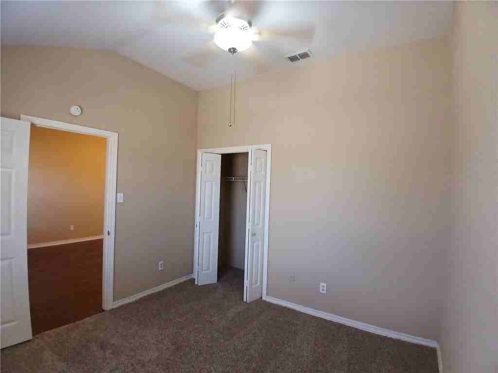 1818 Rodd Field Road - Photo 4 of 7