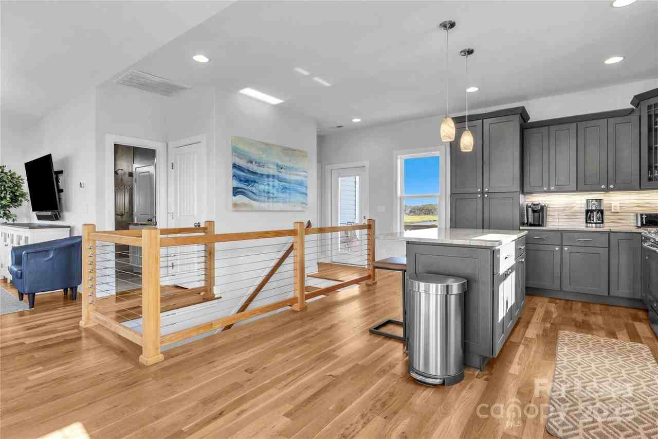 1708 West Dolphin Drive - Photo 6 of 32