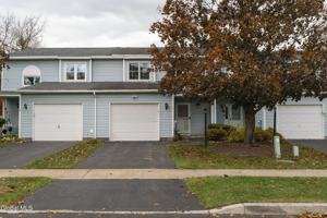 featured image of 4 Tompion Ln