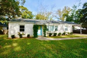 featured image of 2 Rosedale Dr