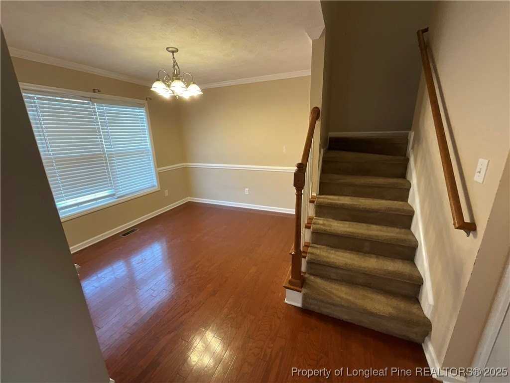2460 Saltwood Rd - Photo 6 of 35