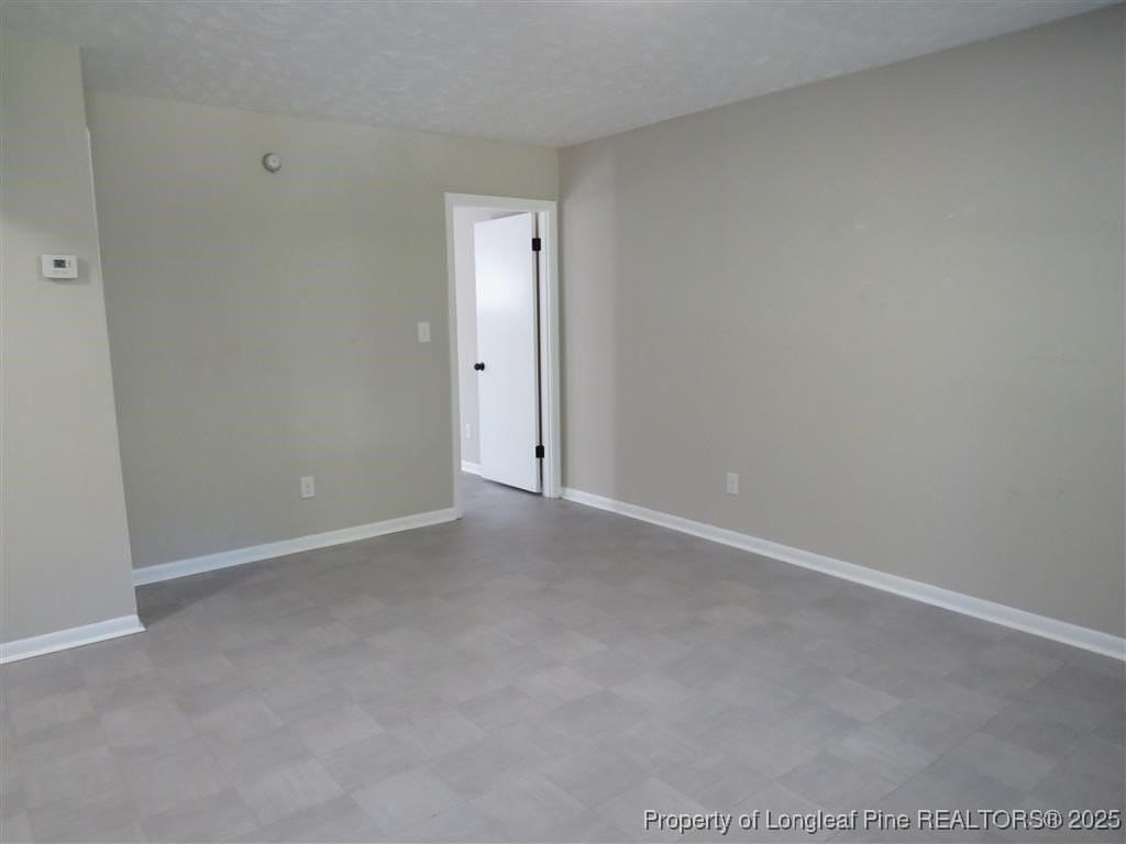 210 Colonial Dr Apt 17 - Photo 3 of 7
