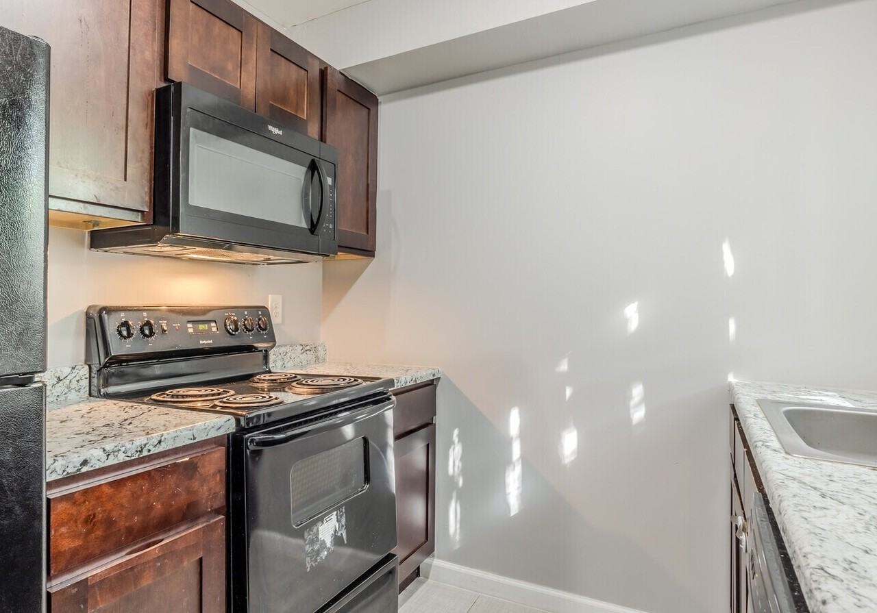 Park Place Townhomes - Photo 3 of 40