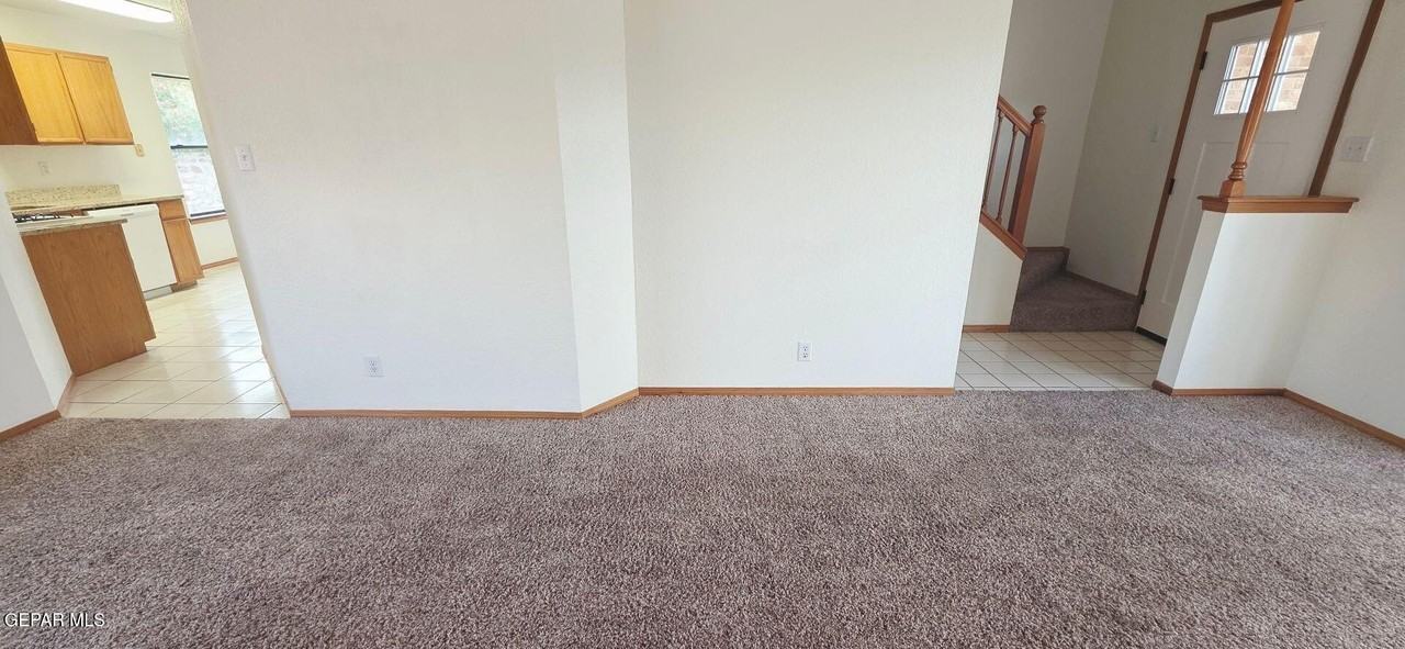 1112 Chiricahua Drive - Photo 4 of 25