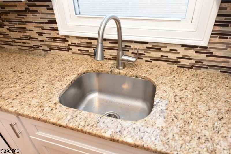 105 Parkway #2 - Photo 5 of 21