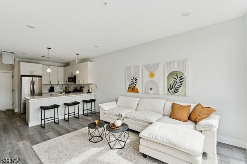 140 W Webster Ave #115