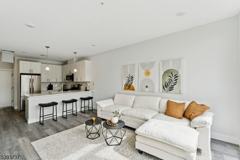 140 W Webster Ave #115 - Photo 1 of 1