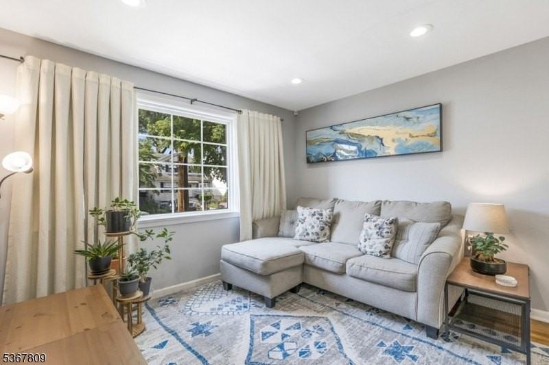 9 Westervelt Pl #2 - Photo 4 of 29