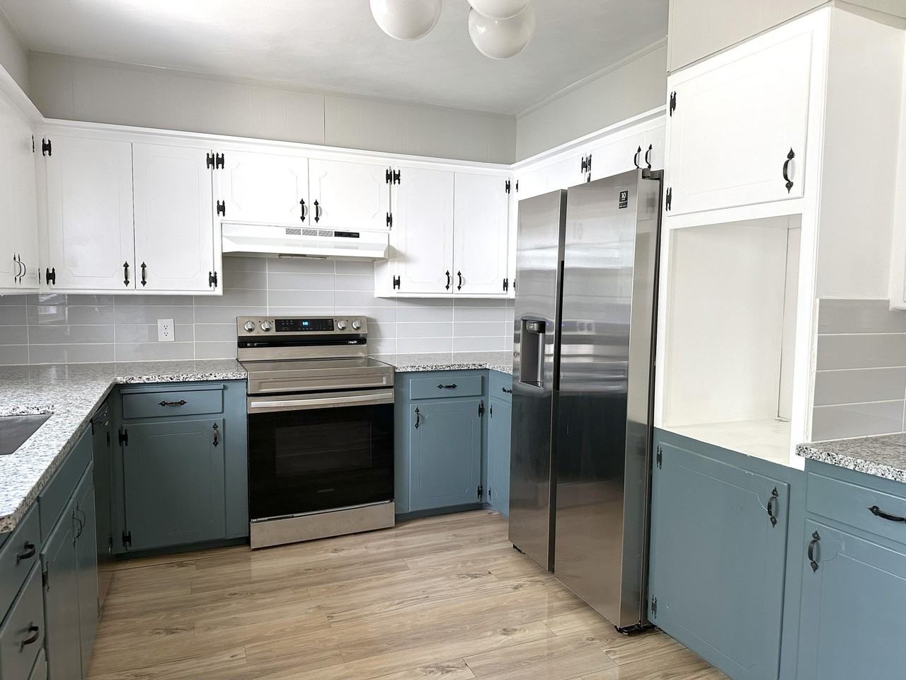 2009 43rd St - Photo 5 of 27