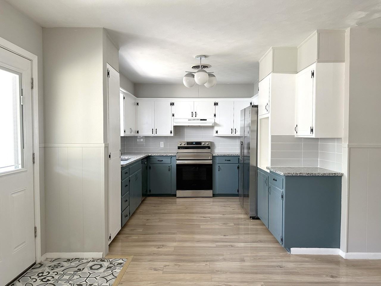 2009 43rd St - Photo 7 of 27