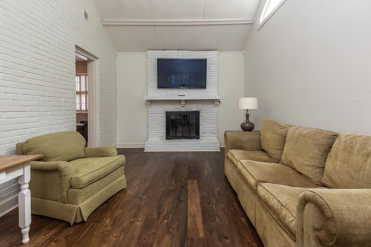 537 Eastbourne Pl - Photo 5 of 25