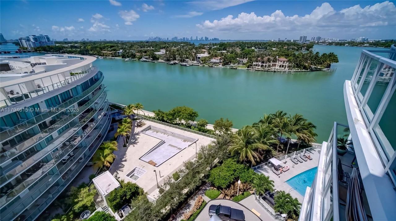 6700 Indian Creek Dr #1102 - Photo 4 of 8