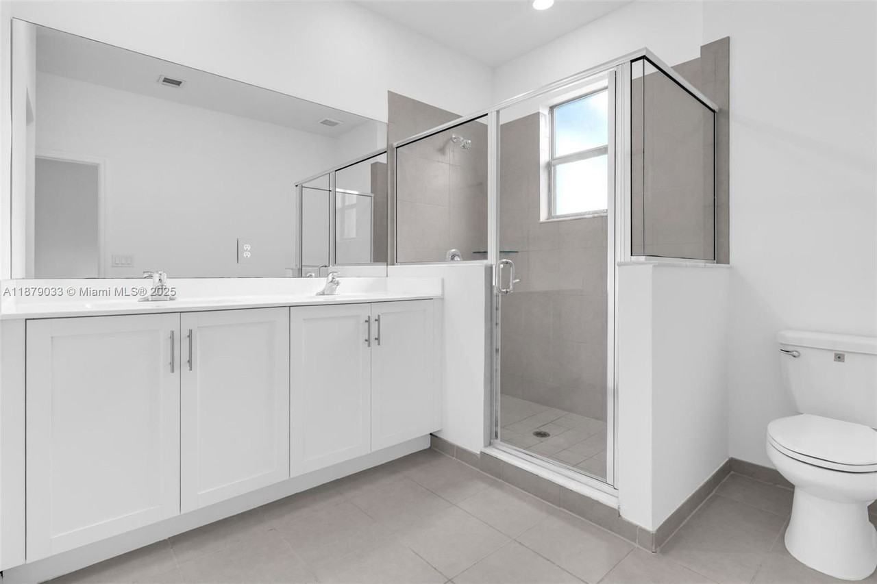 Southwest 134th Court - Photo 5 of 8