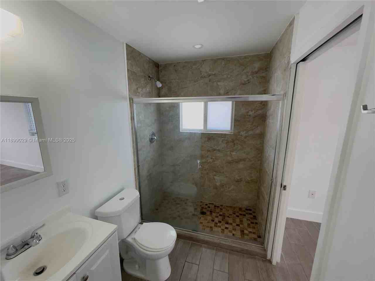 1551 Nw 55th St #F - Photo 6 of 8