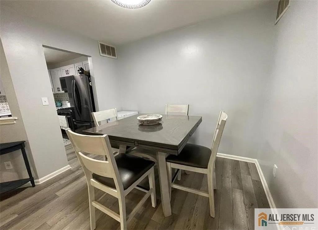 802 Meadow Court #802 - Photo 4 of 9