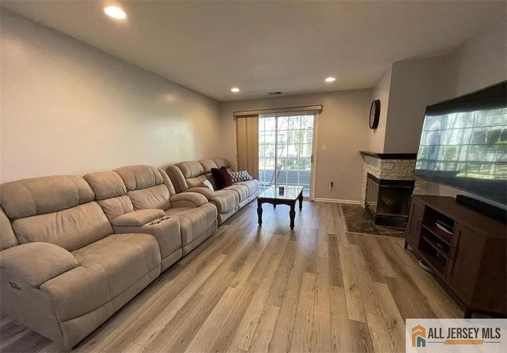 802 Meadow Court #802 - Photo 6 of 9