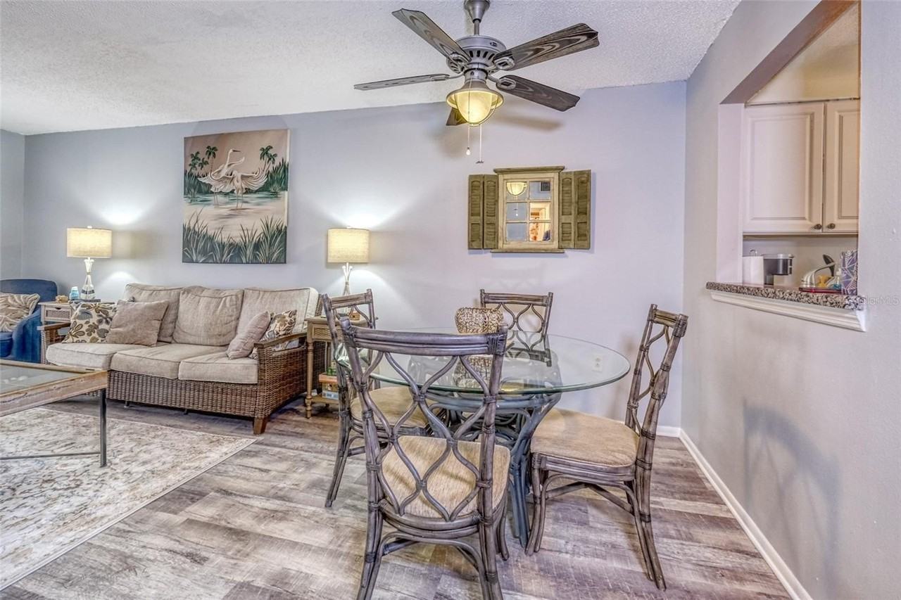 13714 Mission Oaks Boulevard #13714 - Photo 4 of 24