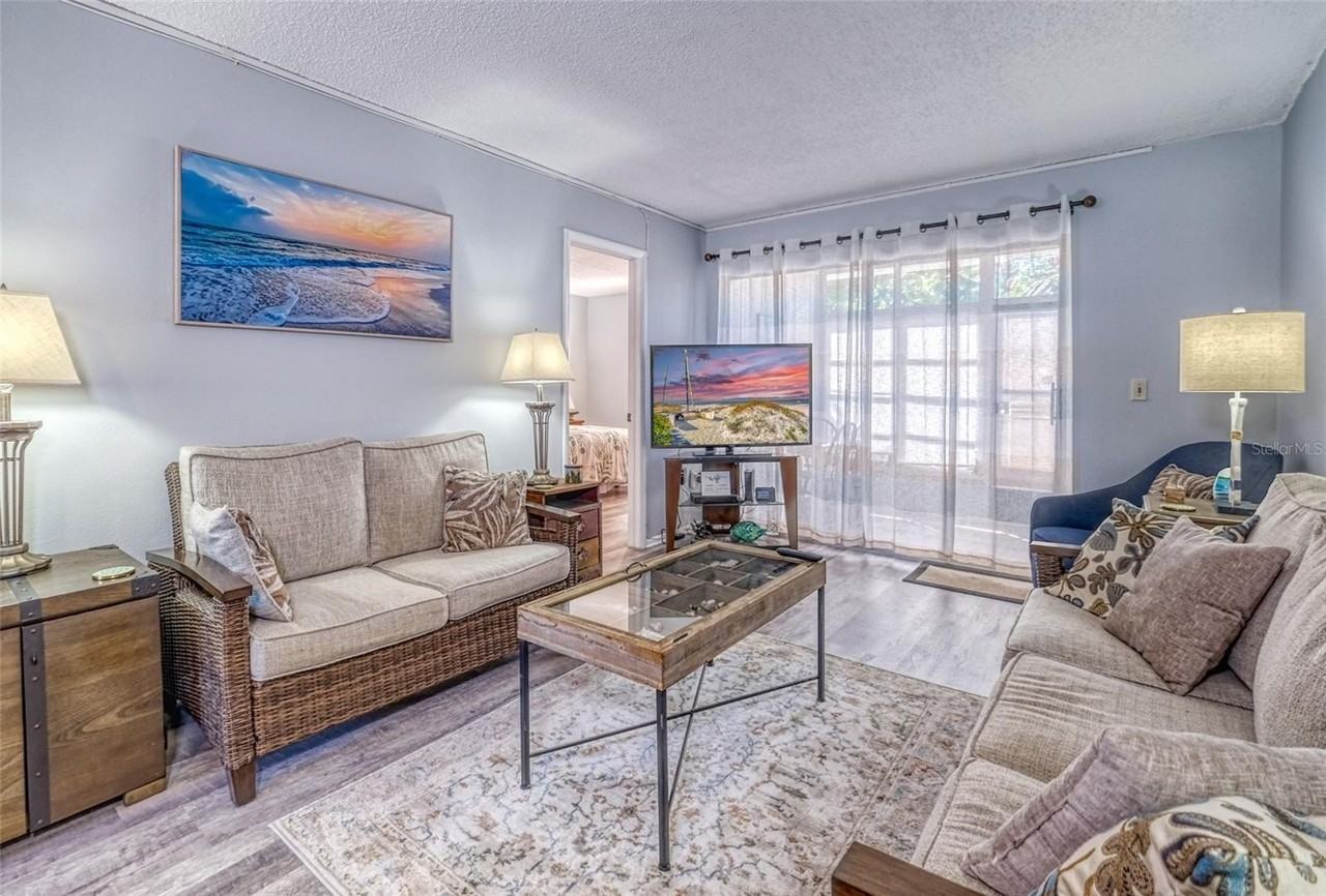 13714 Mission Oaks Boulevard #13714 - Photo 6 of 24