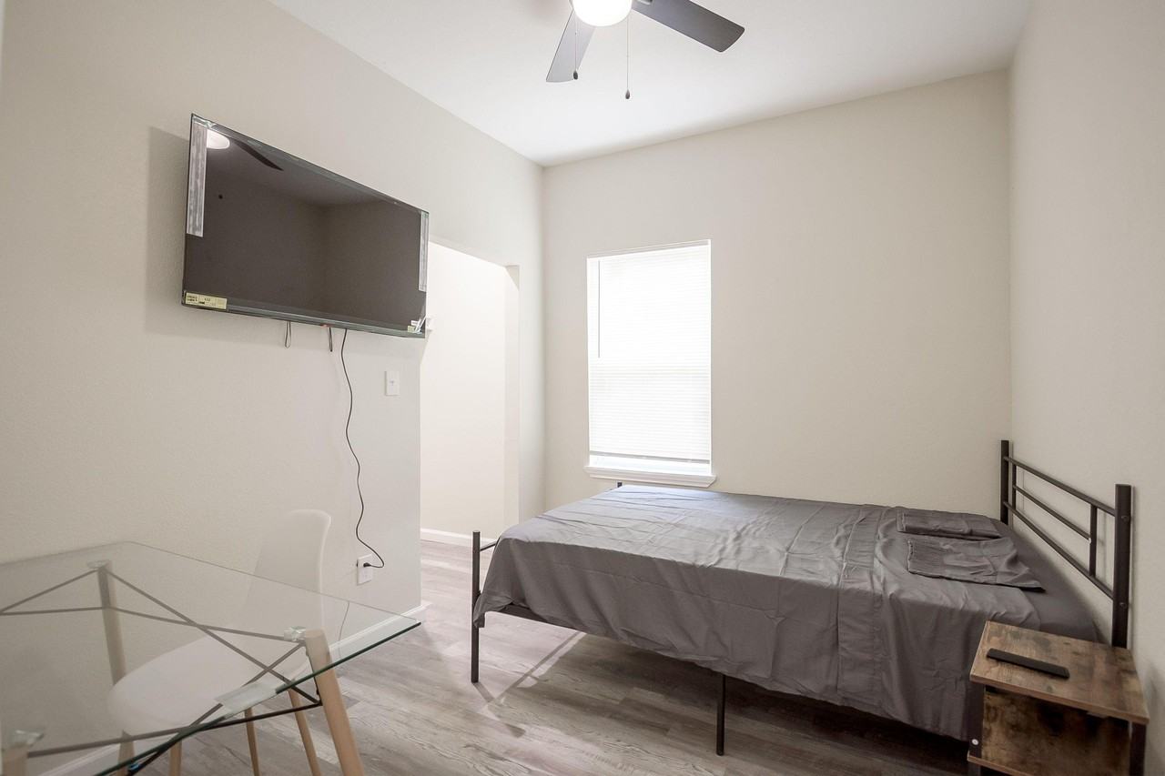 Idaho Avenue - Photo 6 of 7