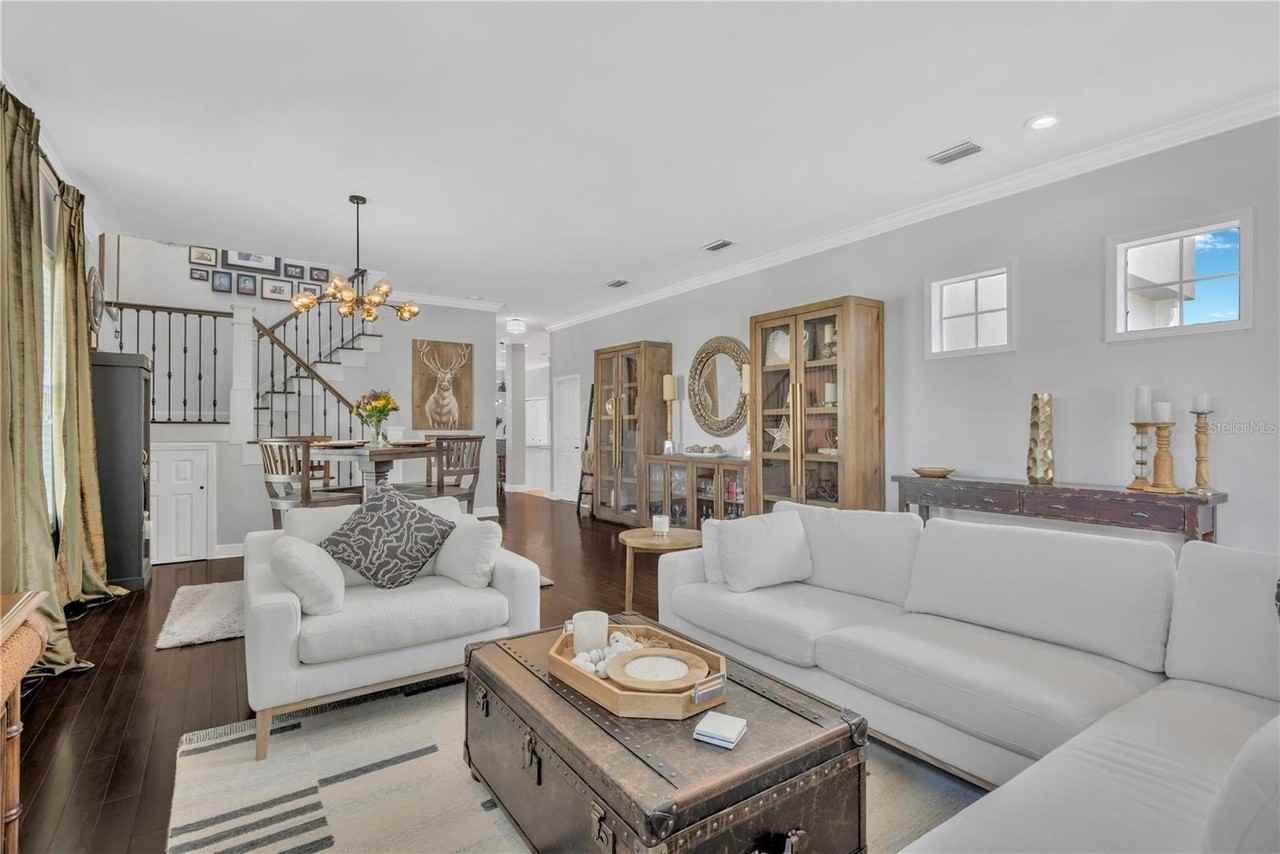 7202 Saint Patrick Street - Photo 4 of 41