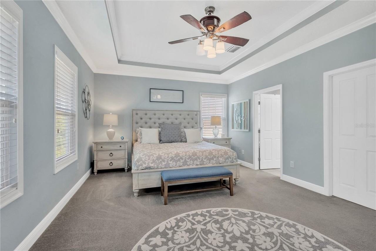 7202 Saint Patrick Street - Photo 5 of 41