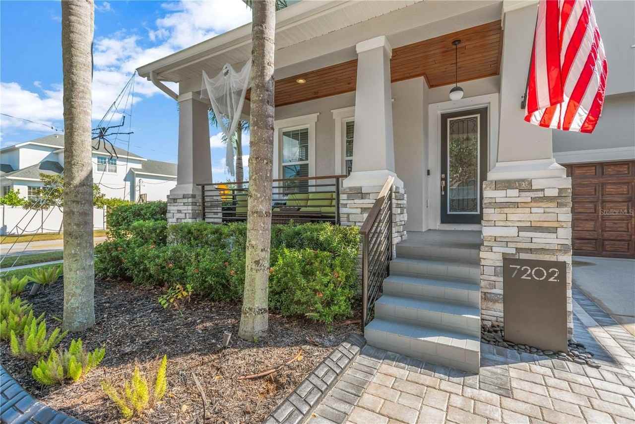 7202 Saint Patrick Street - Photo 6 of 41