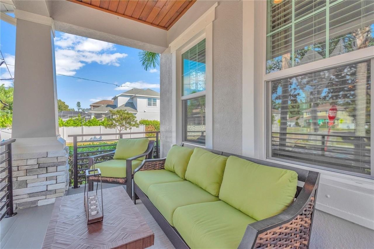 7202 Saint Patrick Street - Photo 7 of 41