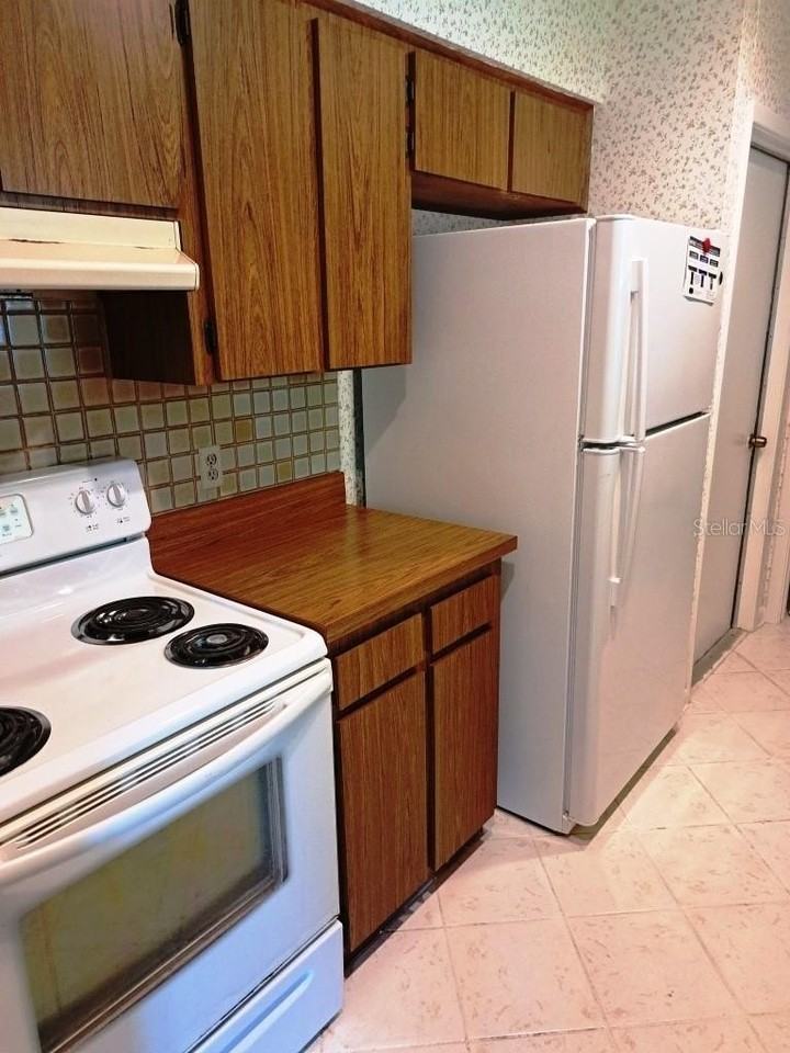 12504 Palmdale Ct - Photo 6 of 20