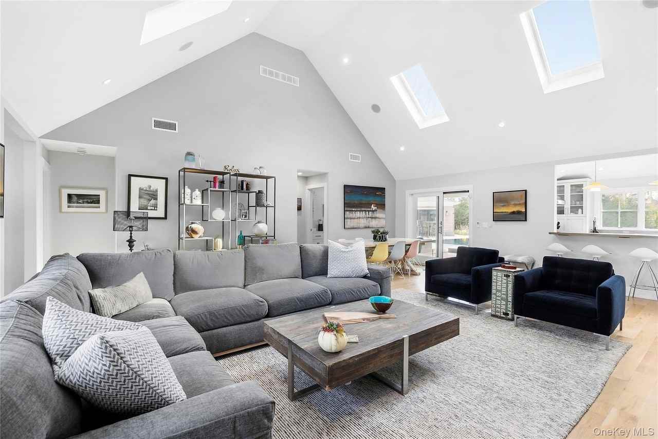 8 Shore Rd - Photo 5 of 21