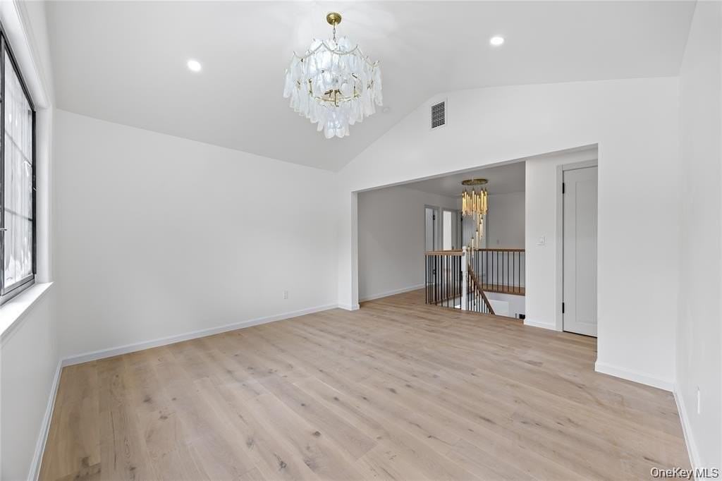 26 Roseanne Dr - Photo 7 of 50