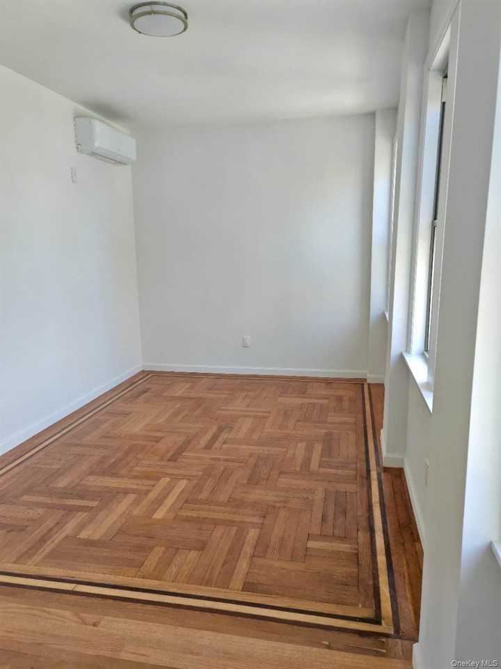 1740 Mahan Ave #2FL - Photo 3 of 7