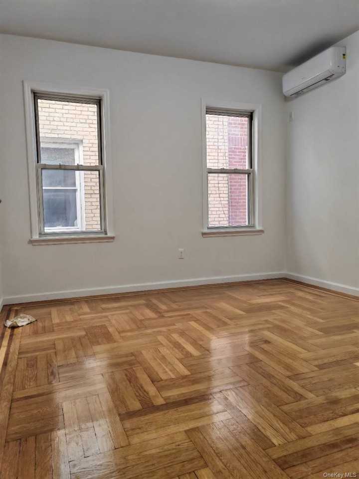 1740 Mahan Ave #2FL - Photo 5 of 7