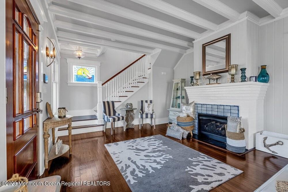 304 Atlantic Ave - Photo 3 of 20