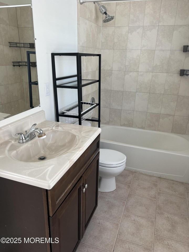 123 Main St - Photo 4 of 7