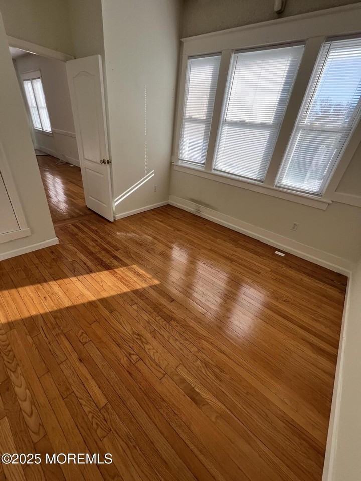 123 Main St - Photo 7 of 7