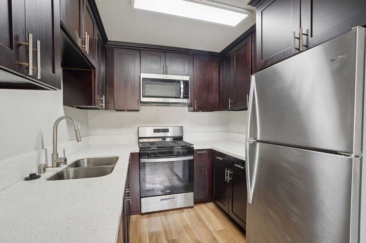 Chadron Apts - Photo 7 of 46